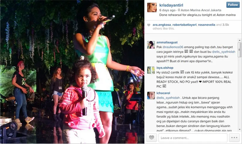 Amora ikut menyanyi saat KD sedang gladi bersih @ Instagram/krisdayantirl