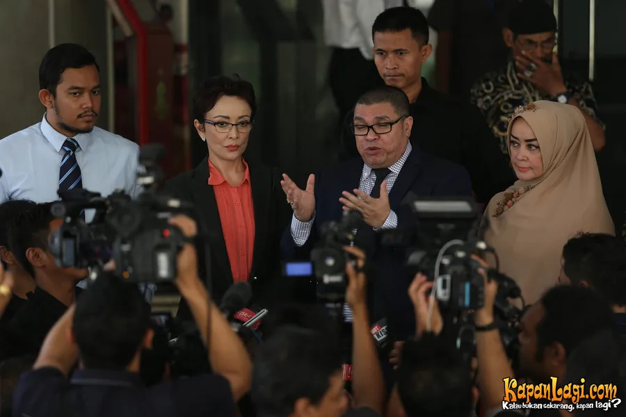 Minati Atmanegara optimis lawannya bakal berakhir seperti nasib Farhat Abbas/©KapanLagi.com®/Budy Santoso