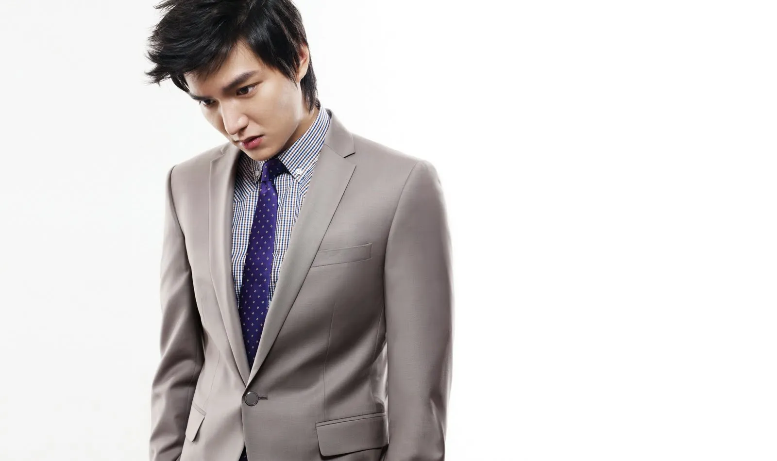 Bahkan Lee Min Ho sudah capai trending topic world setelah ia resmi berpacaran dengan Suzy Miss A. ©trugen