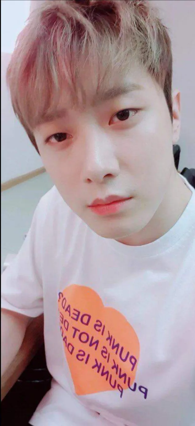 Pria di postingan Yulhee adalah Minhwan? © allkpop.com