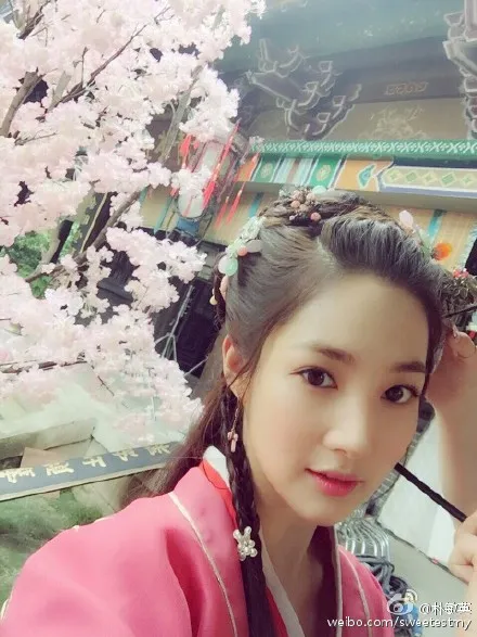 Park Min Young di lokasi syuting Braveness of the Ming, cantik bagai Dewi Tiongkok © wibo.com/sweetestmy