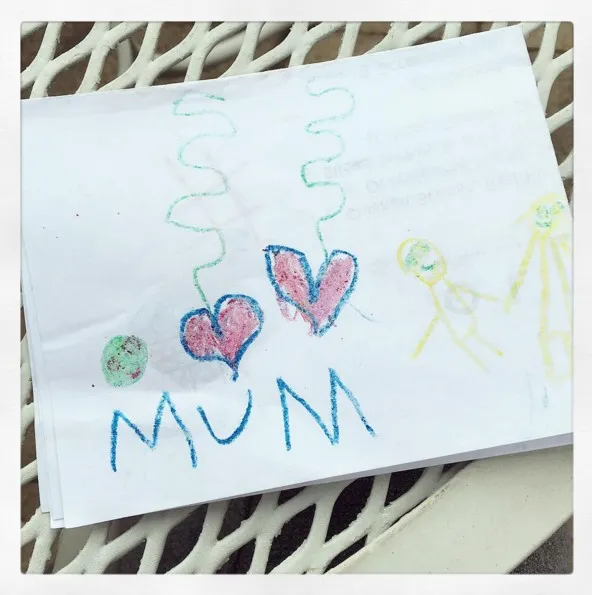 Inilah hadiah Flynn untuk sang ibu © instagram.com/mirandakerr