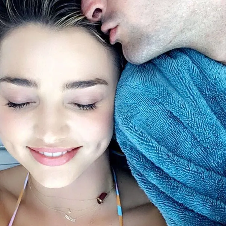 Miranda dan Evan mesranya bikin baper! © instagram.com/mirandakerr