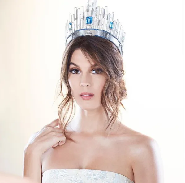 Mahkota Miss Universe saat ini © instagram.com/missuniverse