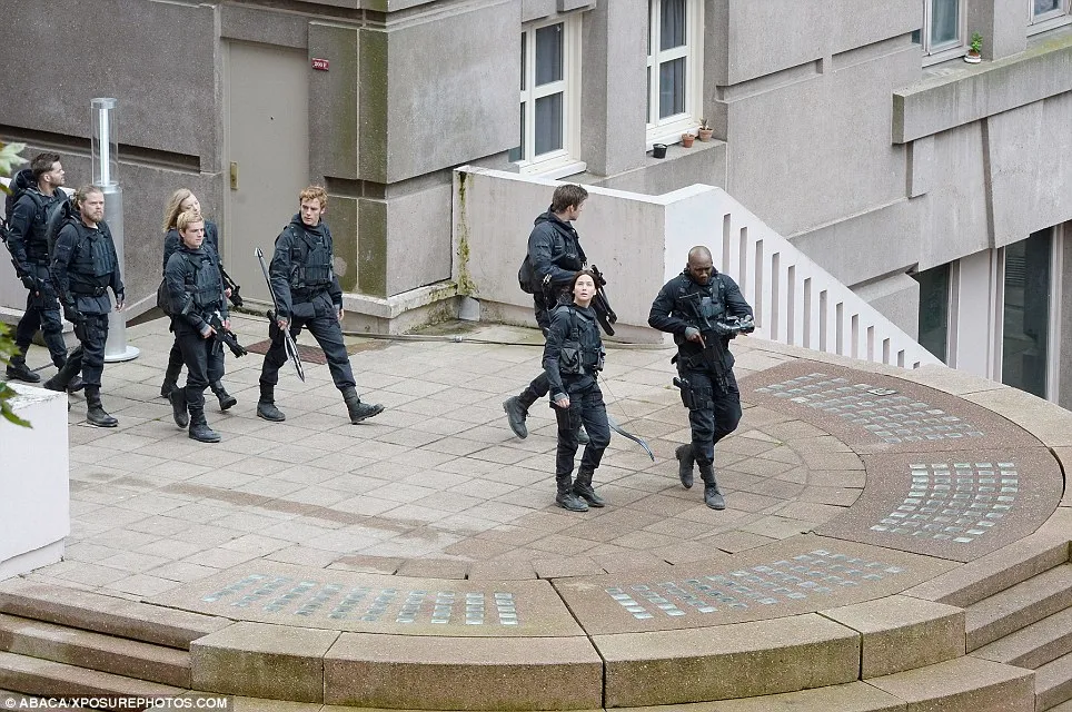 Akan ada revolusi besar di 'MOCKINGJAY'.