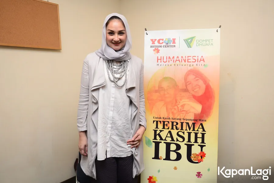 "Bun, telolet bun," demikian reaksi anak-anak Mona/©KapanLagi.com®/Bayu Herdianto