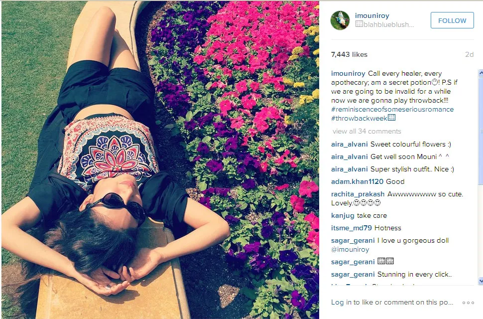 Ini dia pose tiduran cantik ala Mouni Roy di taman bunga, menggoda bukan? @instagram.com/imouniroy