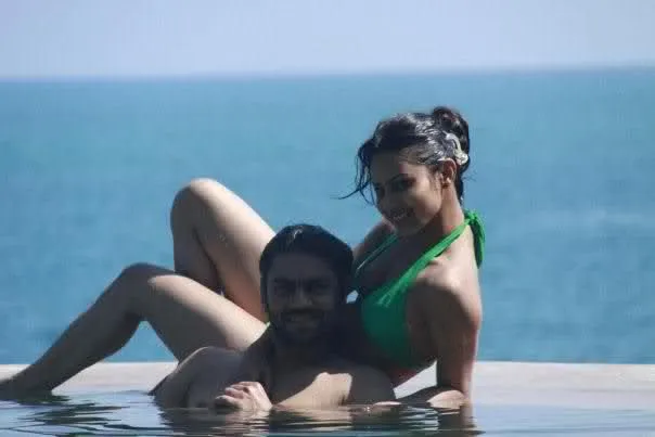 Foto ini yang bikin publik India sempat geger. @bollywoodon