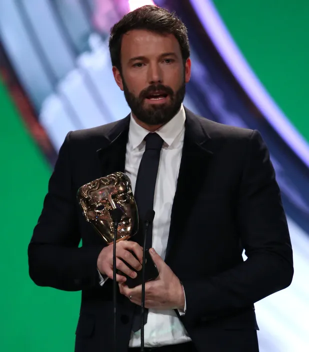 Menerima penghargaan BAFTA, apakah Ben Affleck sesuai menjadi Batman? ©Stephen Butler/BAFTA/Rex Features