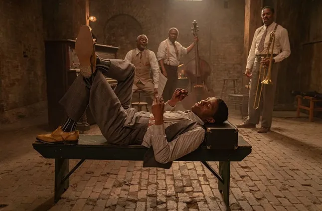 Penampilan Chadwick Boseman di MA RAINEY'S BLACK BOTTOM