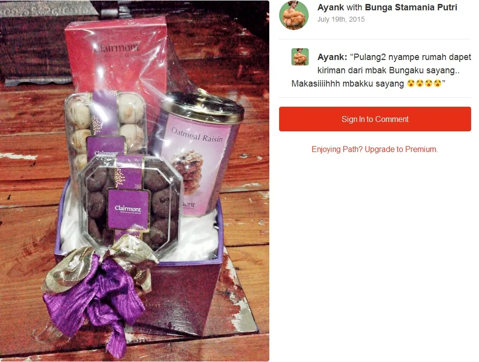 Mulan mengunggah foto kiriman kue enak dari salah satu kerabat. / Mulan Official Path