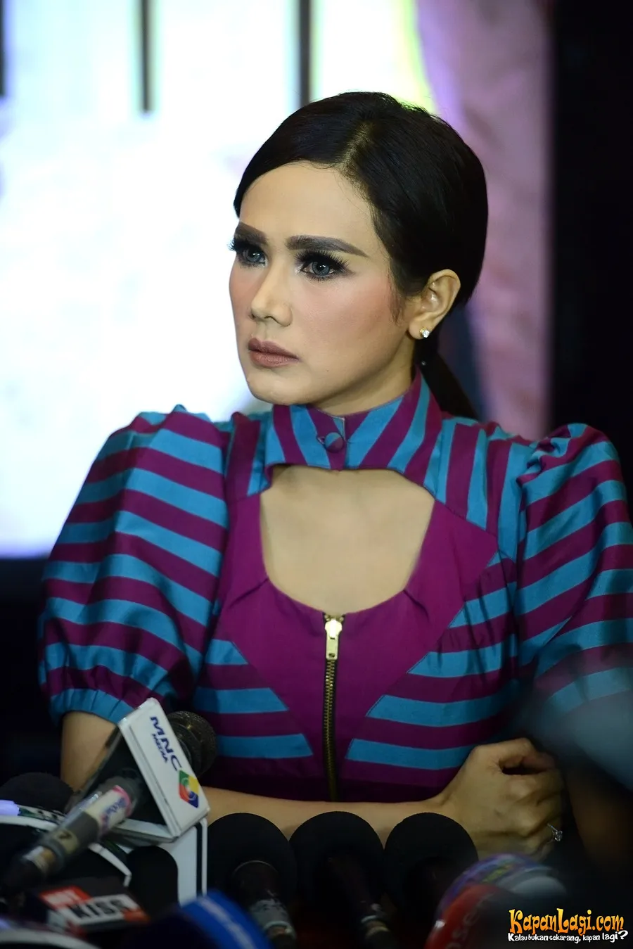 Tak banyak yang tahu, Mulan berkali-kali meminta Ahmad Dhani kembali ke Maia Estianty. ©KapanLagi.com/Bambang E Ros