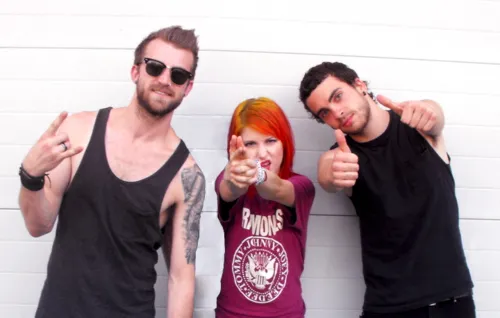 Paramore beri bocoran single terbaru mereka, Now @buzznet.com