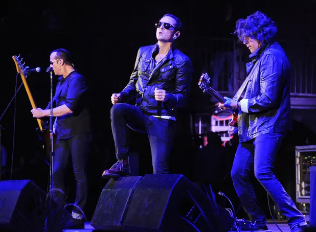 Chester Bennington Tampil Bareng Stone Temple Pilots