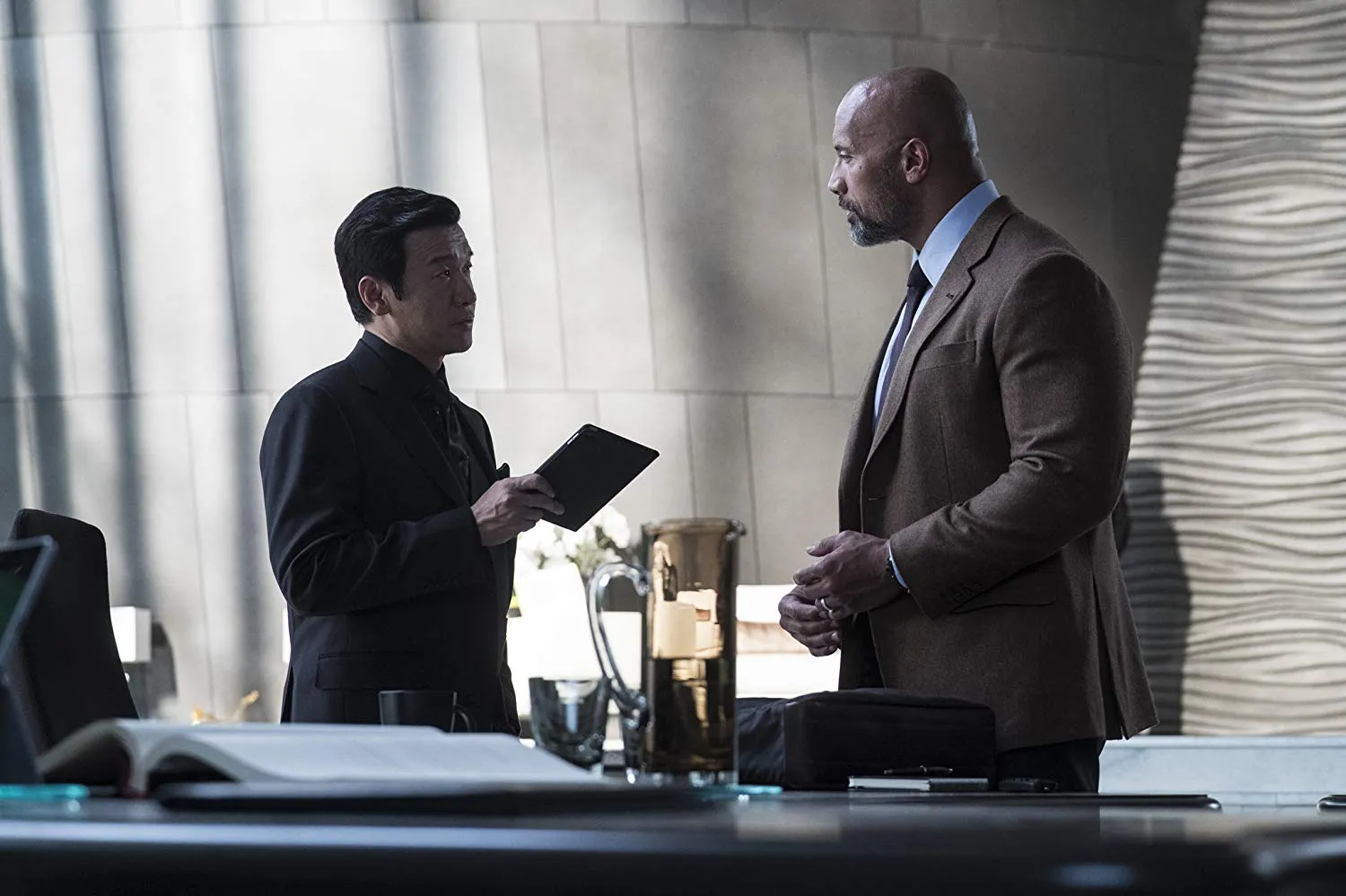 Zhao dan Will Sawyer. Zhao meminta Will untuk pindah ke Hong Kong dan menjadi asesor gedung pencakar langit miliknya.  