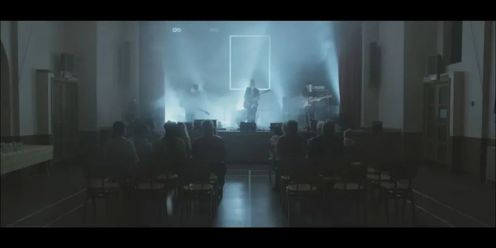 The 1975 - Heart Out dan Terjemahan