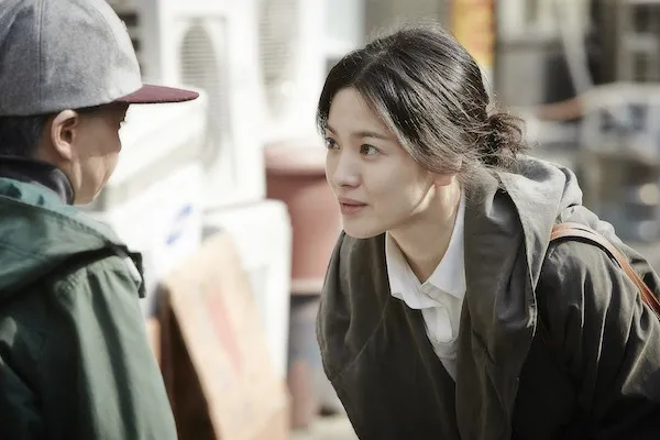 Songb Hye Gyo bertransformasi menjadi sosok ibu muda cantik @soompi.com