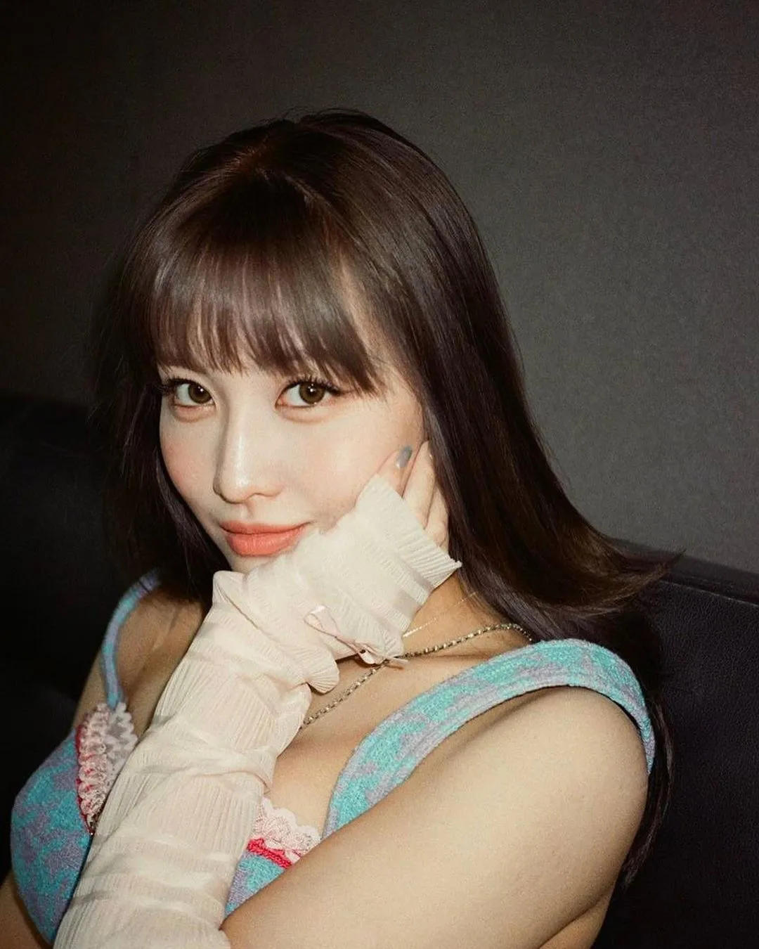 instagram.com/@momo
