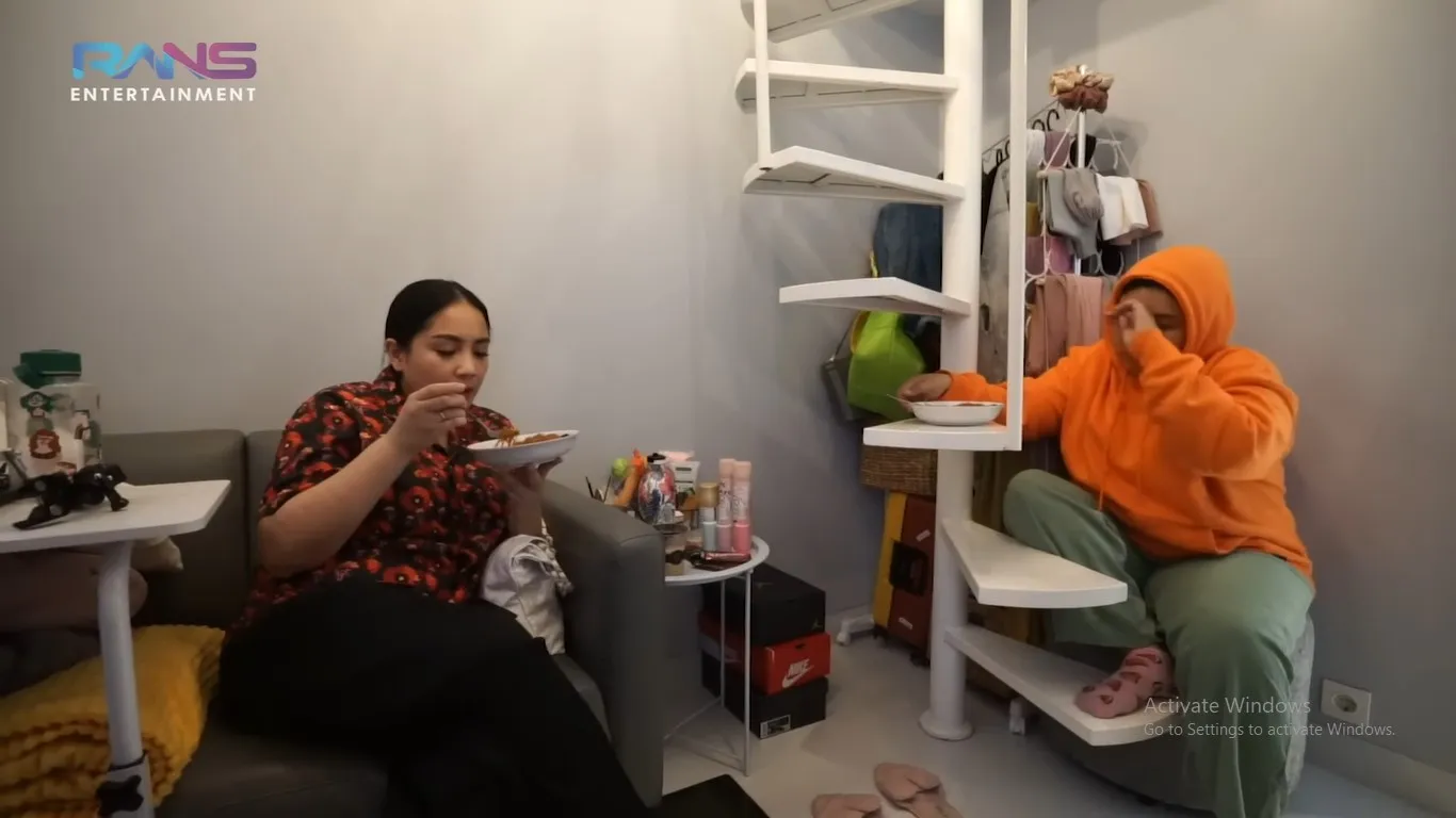 Nagita Slavina di Kos (Credit: Youtube/Rans Entertainment)