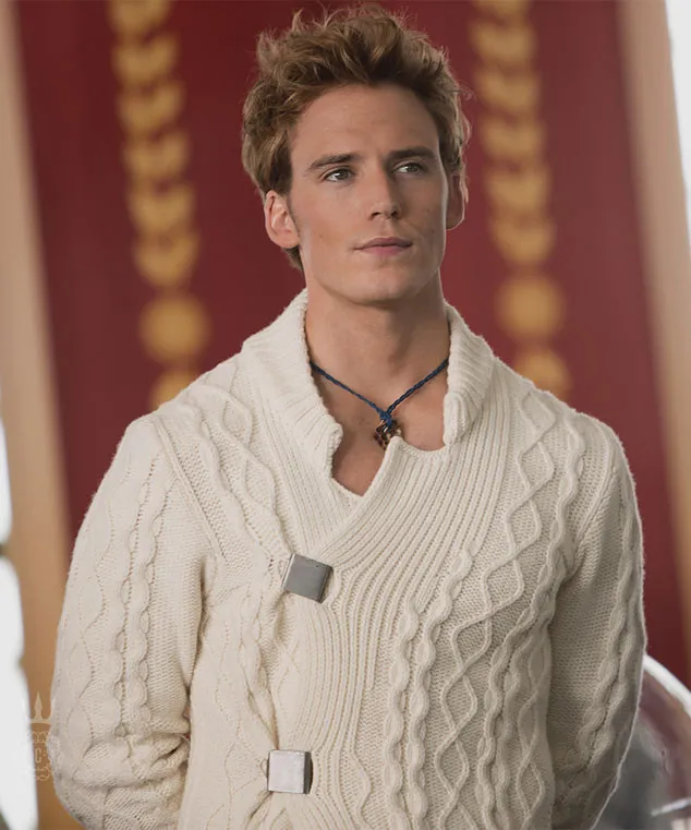 Sam Claflin sebagai Finnick Odair
