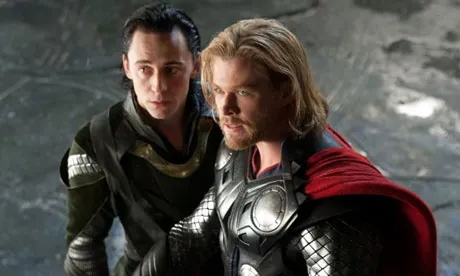Chris Hemsworth sebagai Thor