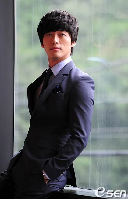 Nam Goong Man siap beradu akting dengan Yoochun JYJ dalam drama baru. ©Osen