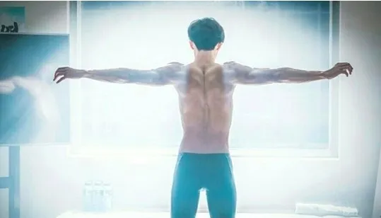 Punggung berotot Nam Joo Hyuk © MBC