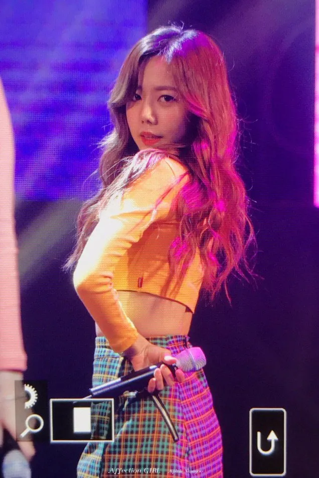 Namjoo, di foto terbarunya, hidungnya diduga oplas © Affection GIRL