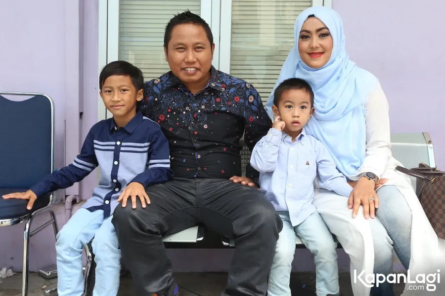 Narji merasa aneh kedua anaknya punya cara bicara dan pola pikir lebih dewasa dari usia mereka © KapanLagi.com®/Budy Santoso