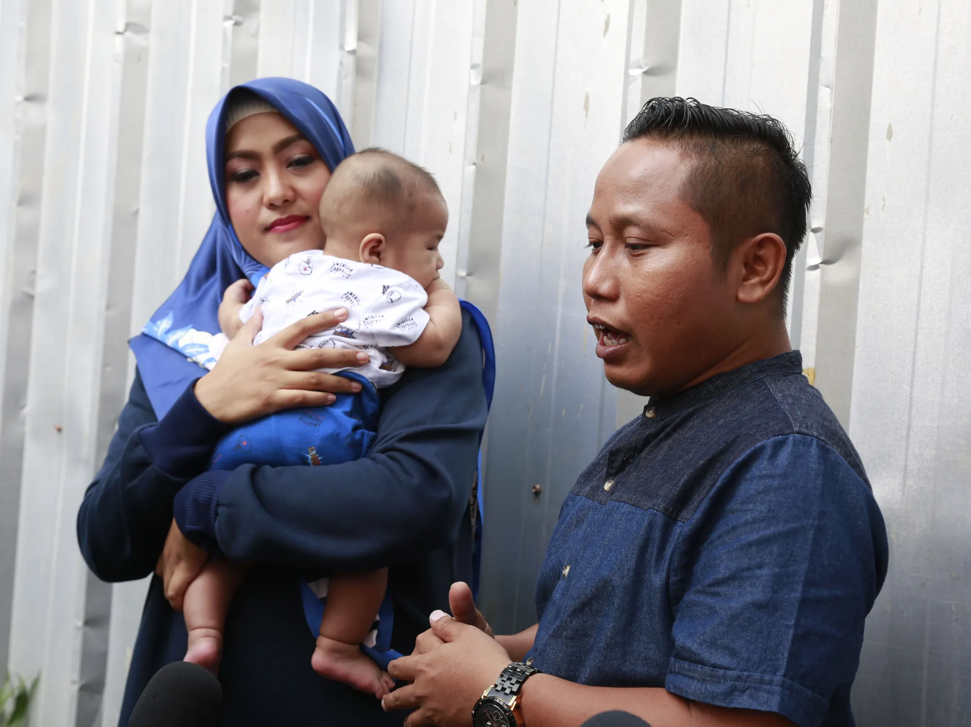 Keluarga Narji © Kapanlagi/Muhammad Akrom Sukarya