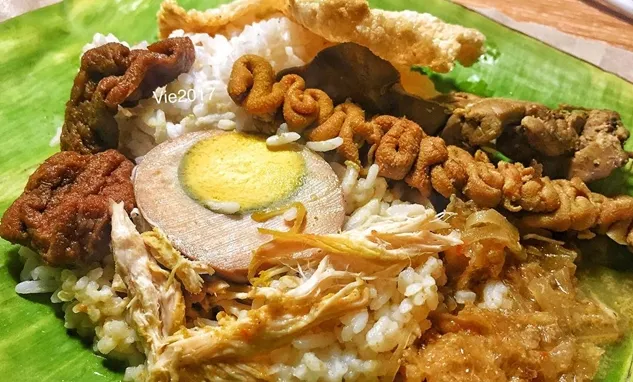 Cr: Travelingyuk.com/NasiAyamSemarang, Diambil 15 Juli 2019