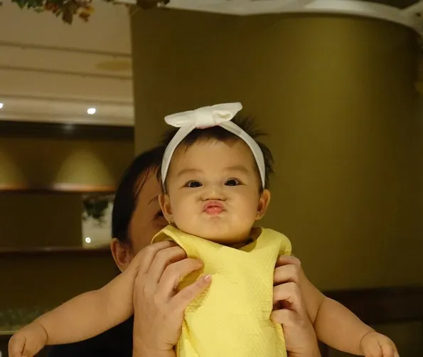 Belakangan ini Baby Nastusha dikenal dengan pose 'duck face'-nya. /©instagram.com/chelseaoliviaa
