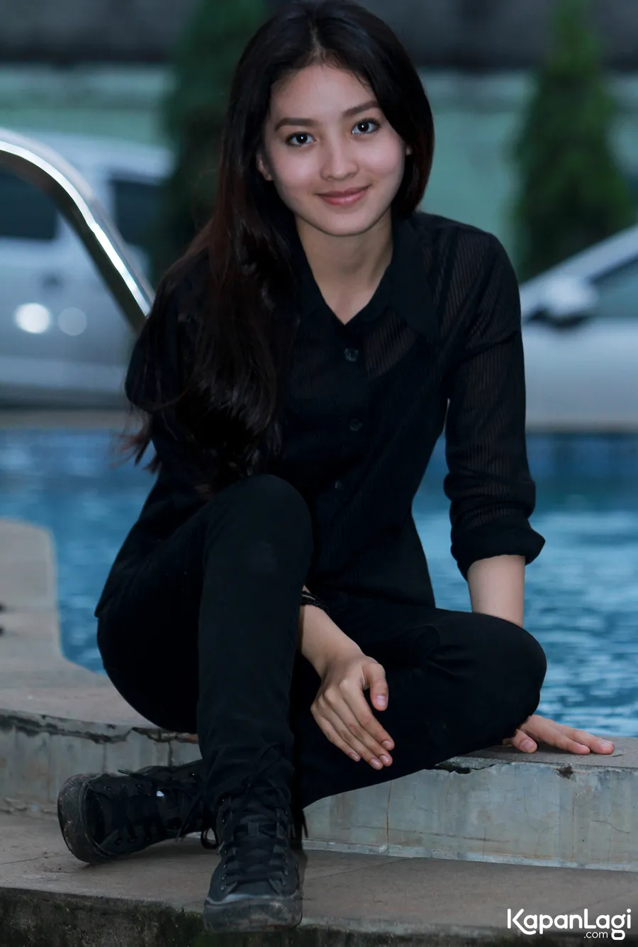 Meski punya SIM, Natasha Wilona tak pernah membawa mobilnya tanpa sopir atau sang Mama. ©KapanLagi.com/Muhammad Akrom Sukarya