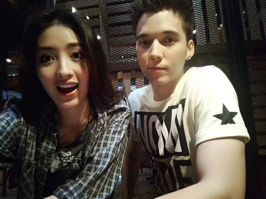 Natasha Wilona bahagia dapat kado dari Stefan William © instagram.com/stefannwilliam