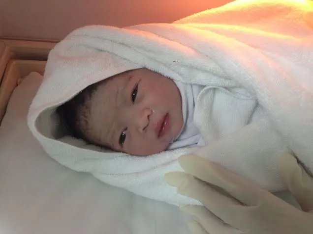 Anak pertama Desta sudah lahir. @KapanLagi.com®/Dok. Keluarga