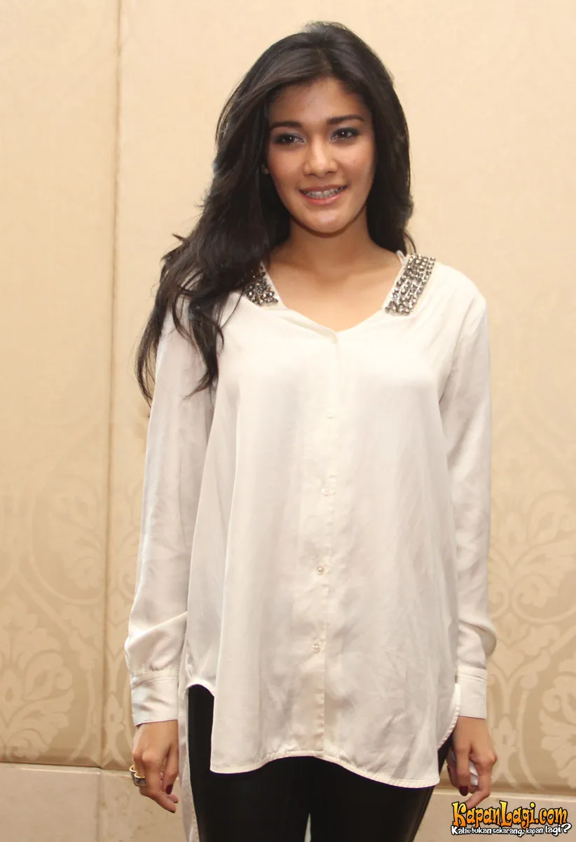 Dengan berbagai pertimbangan, sang Mama melarang Naysila Mirdad datang ke sidang perceraian.