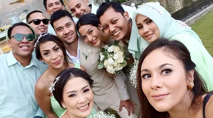 Bersama tim sukses comblang Chicco-Putri. (instagram.com/naziracnoer)