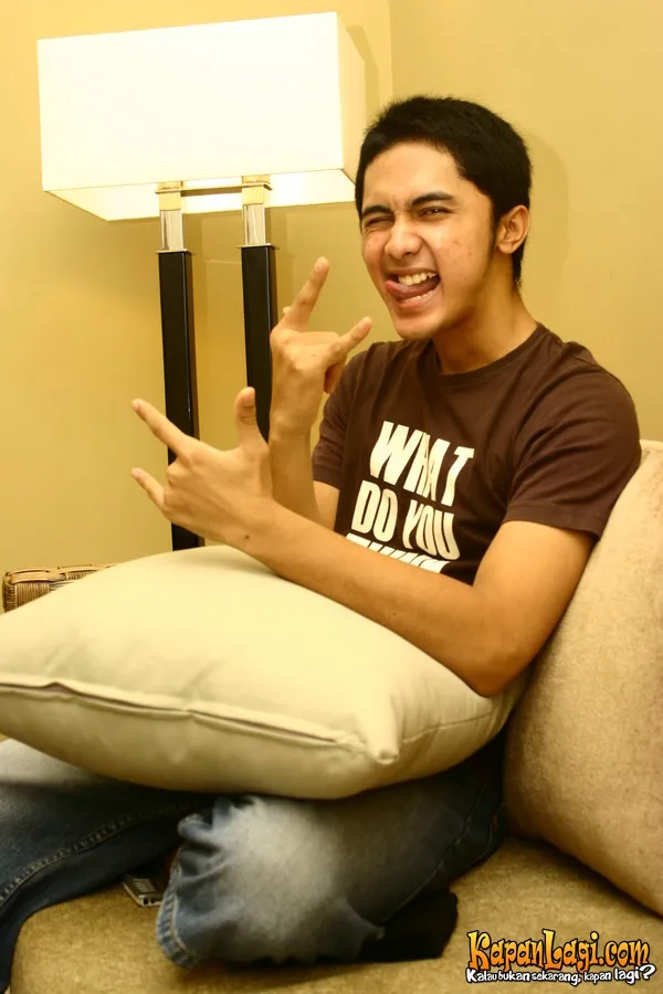 Hengky pun mencoba ikut casting dan dari situlah ia mendapat tawaran untuk membintangi sebuah sinetron. © KapanLagi.com®