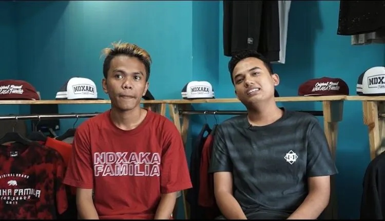 Nanda dan PJR, personil NDX A.K.A Grup Dangdut Hip Hop asal Jogjakarta © Brilio.net