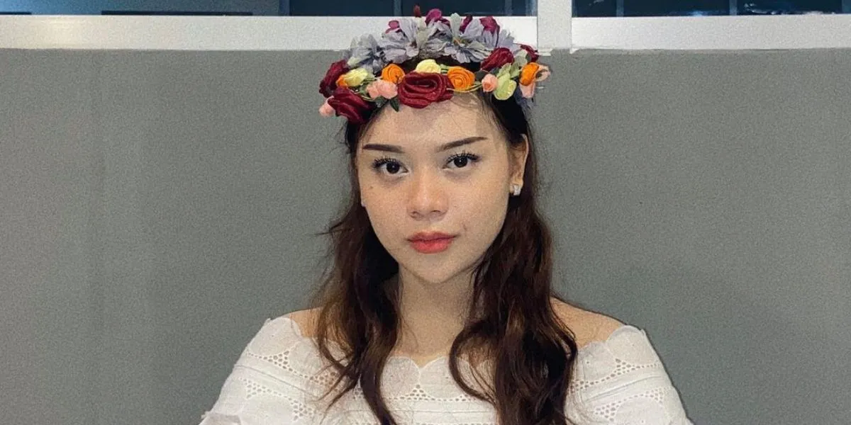 Akilah Nasywa - Love Needs A Trick