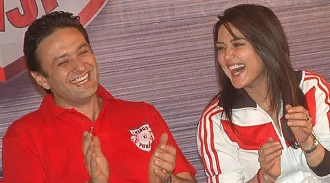 Preity dan Ness Wadia, mantan kekasih yang dituduh sudah melecehkannya. @Indianexpress