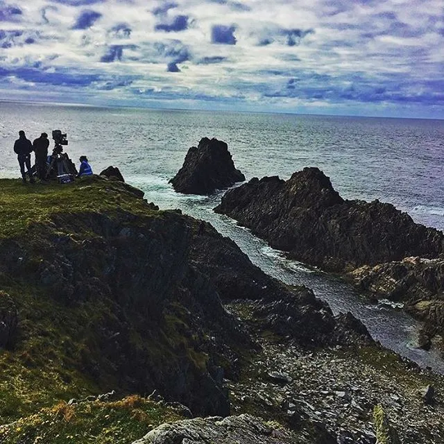 Fans menduga kalau foto lokasi yang di-posting Daisy Ridley di Instagram ini berada di Irlandia © instagram.com/daisyridley