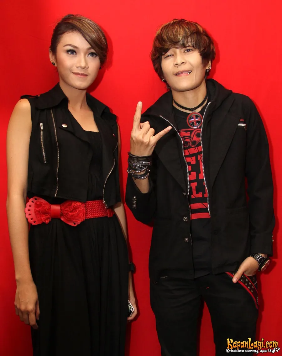 Gaya casual ala The Virgin, tetap keren!