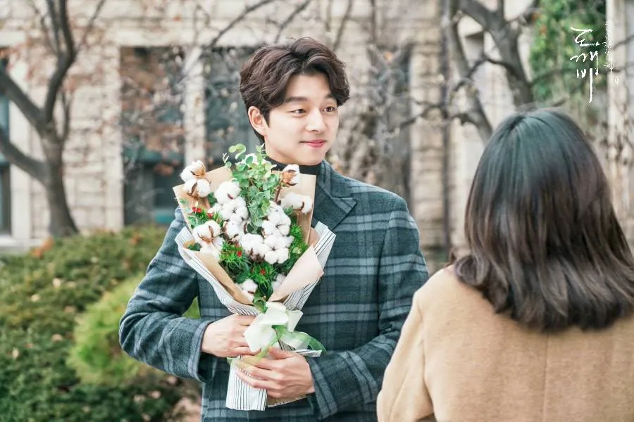 Gong Yoo yang kepopulerannya bertahan meski GOBLIN sudah hampir satu tahun berlalu. © tvN