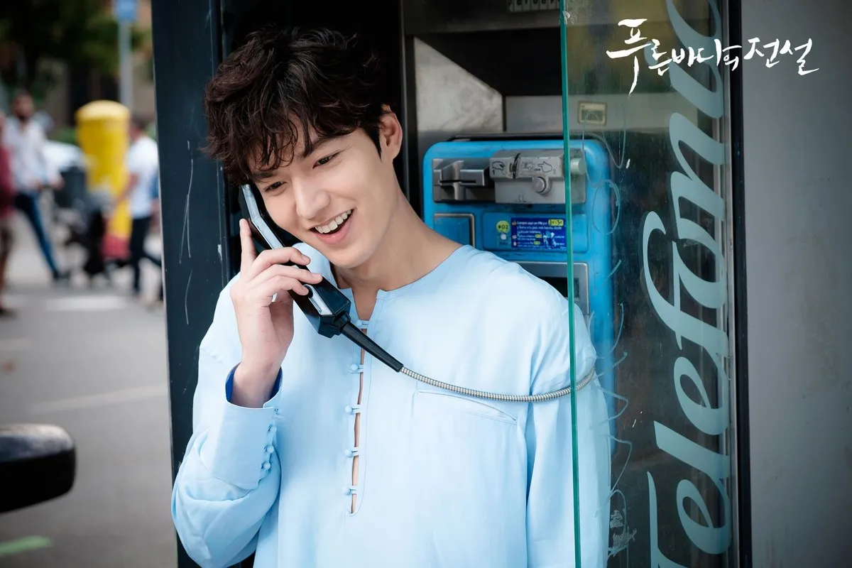 Lee Min Ho saat bermain dalam LEGEND OF THE BLUE SEA sebelum berangkat wajib militer. © SBS
