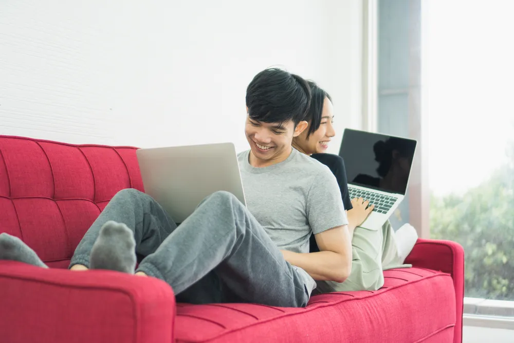 (c) shutterstock
