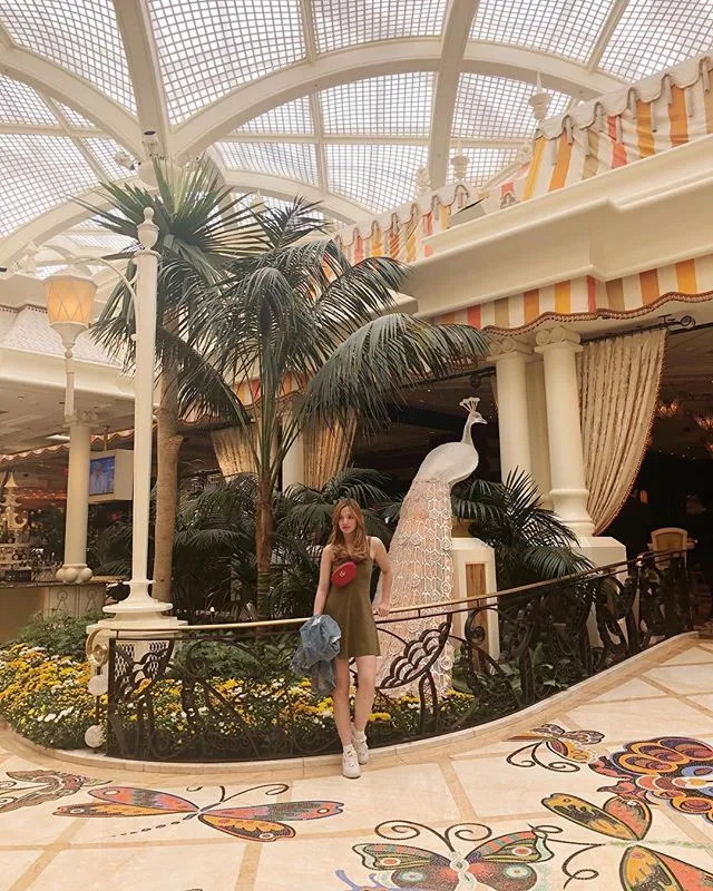 Gaya kece OOTD Nia Ramadhani di Las Vegas. Credit: via instagram.com/ramadhaniabakrie