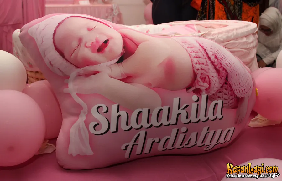 Akikah cucu pertama Nia Daniati. ©KapanLagi.com®/Hendra Gunawan