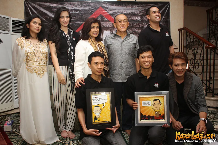 Nia Ramadhani beserta keluarga dan pemenang lomba