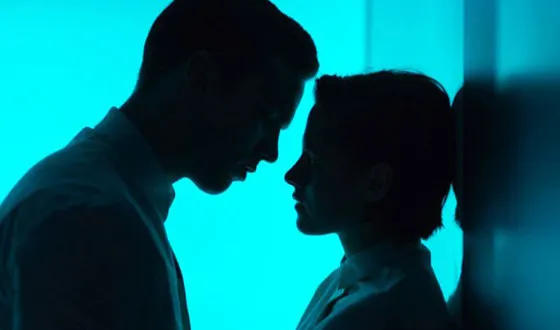 Potongan adegan Nicholas Hoult dan Kristen Stewart dalam EQUALS © Scott Free Films
